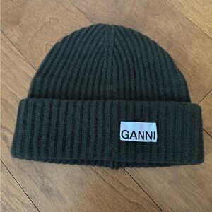NWOT GANNI recycled wool beanie in kalamata
